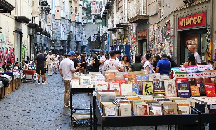 Bookstores in Port'Alba Naples